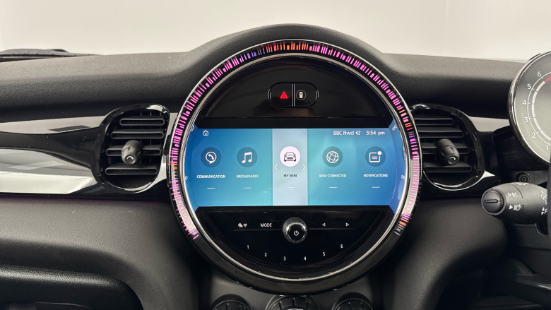 MINI Hatchback 1.5 Cooper Classic Premium 3dr Petrol Hatchback